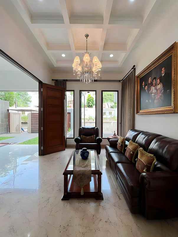dijual rumah jalan raya lebak bulus