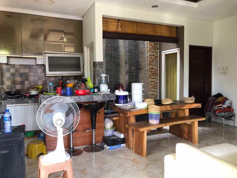 dijual rumah jalan raya muding