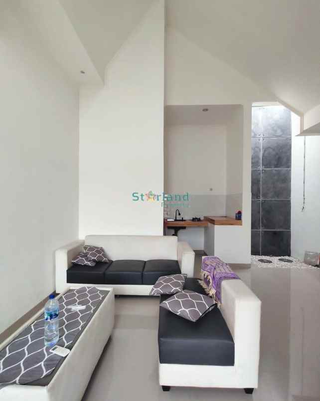 dijual rumah jalan raya pamulang