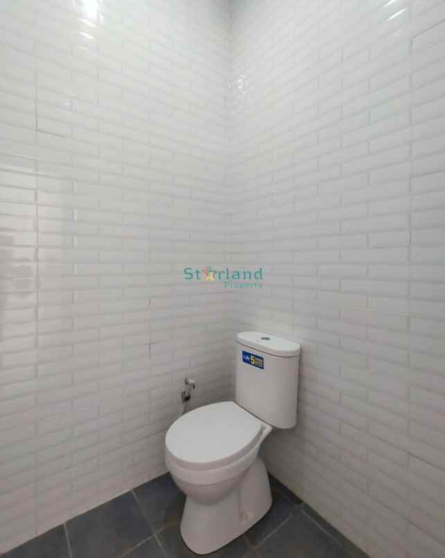 dijual rumah jalan raya pamulang