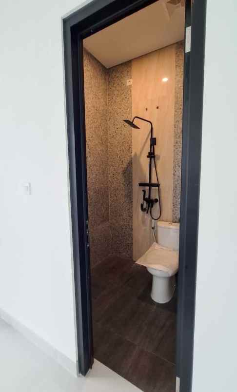 dijual rumah jalan raya pondok cabe