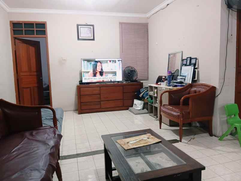 dijual rumah jalan raya proklamasi