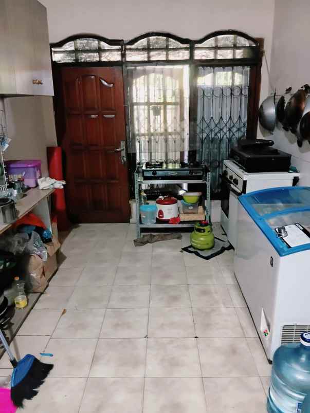 dijual rumah jalan raya proklamasi