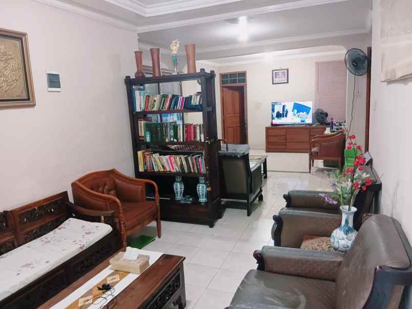 dijual rumah jalan raya proklamasi