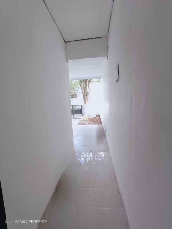 dijual rumah jalan raya rengas pondok