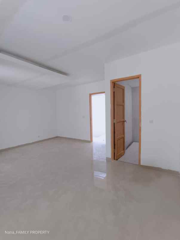 dijual rumah jalan raya rengas pondok