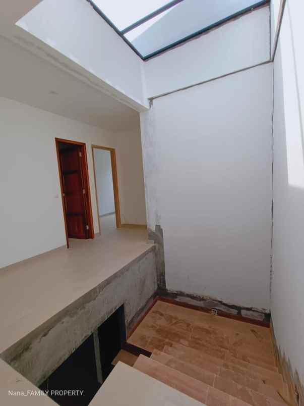 dijual rumah jalan raya rengas pondok