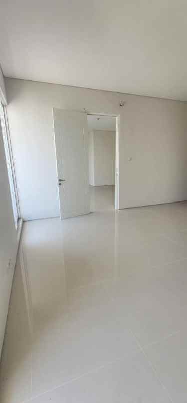 dijual rumah jalan royal residence