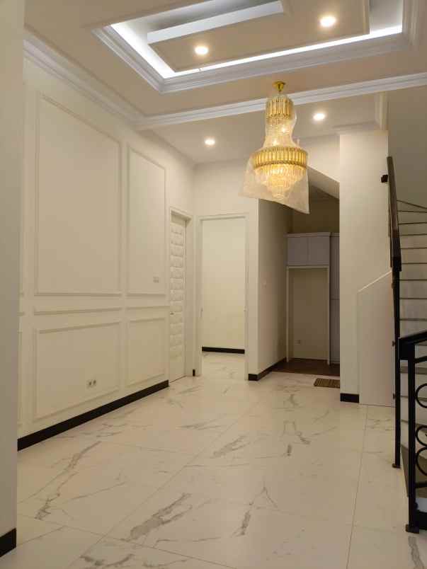 dijual rumah jalan sirsak jagakarsa