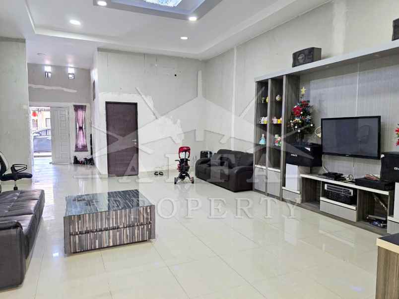 dijual rumah jalan sungai raya dalam