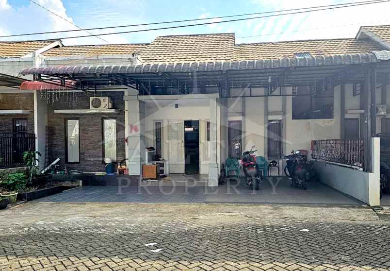 dijual rumah jalan sungai raya dalam