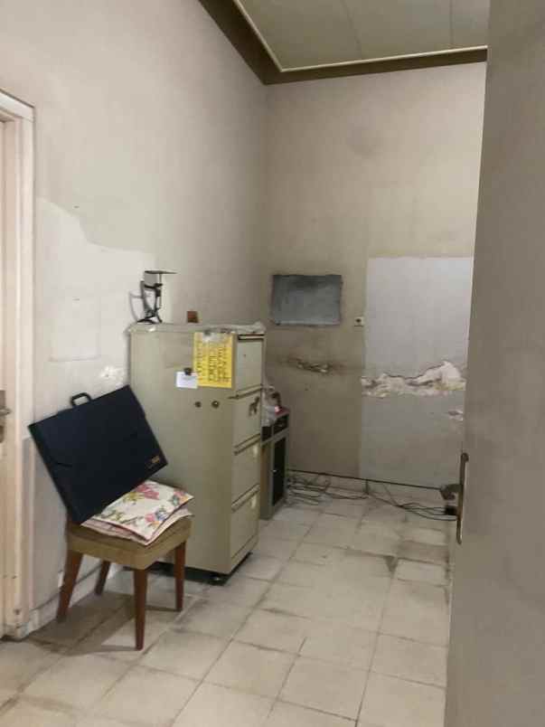 dijual rumah jalan tidar