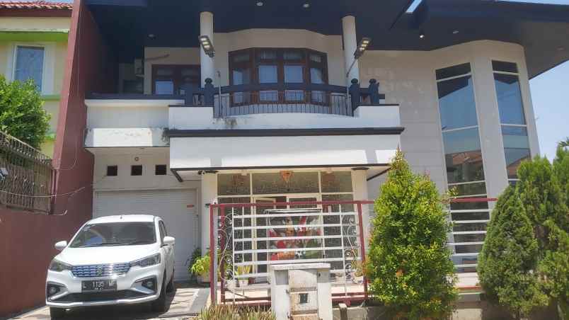 dijual rumah jalan villa sentra raya