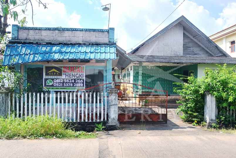 dijual rumah jalan wansagaf