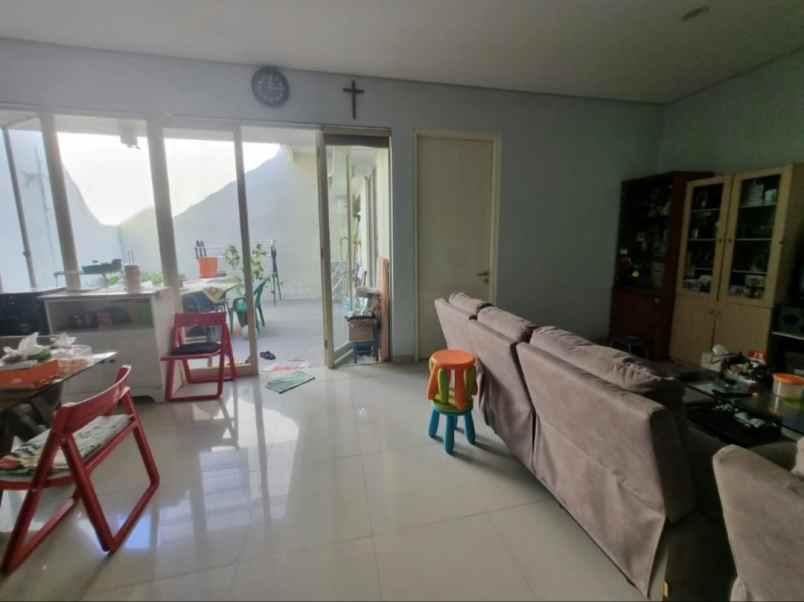 dijual rumah jalan wisata bukit mas