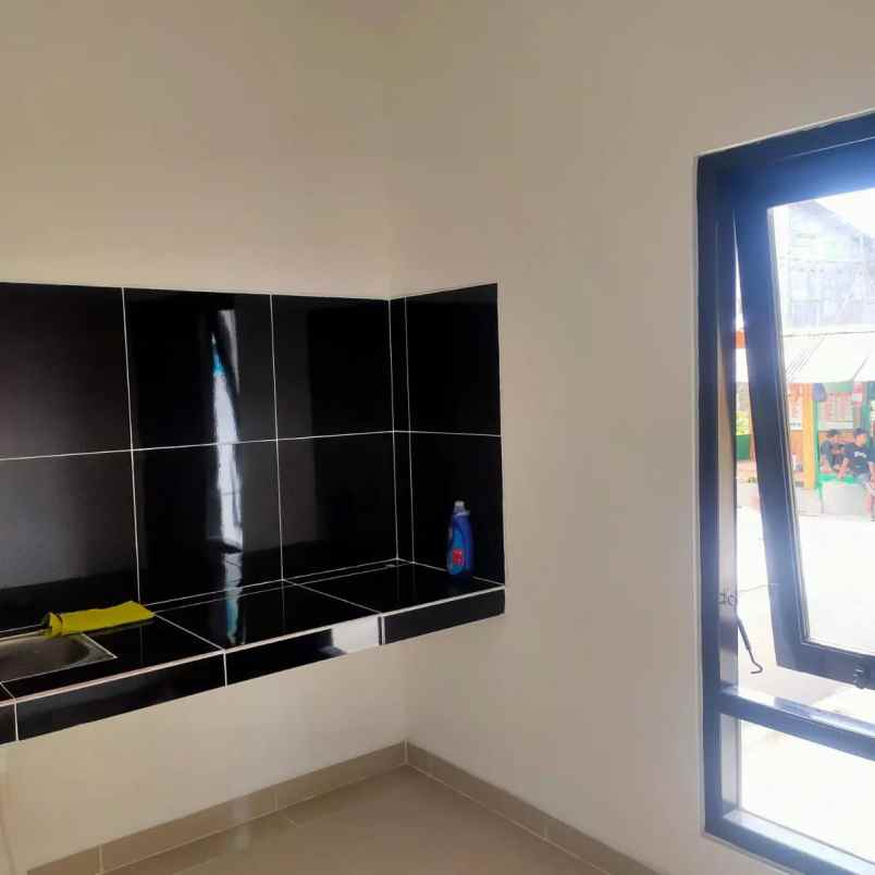 dijual rumah jl imogiri timur