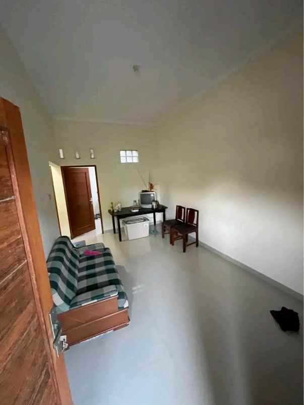 dijual rumah jl kaliurang km 9