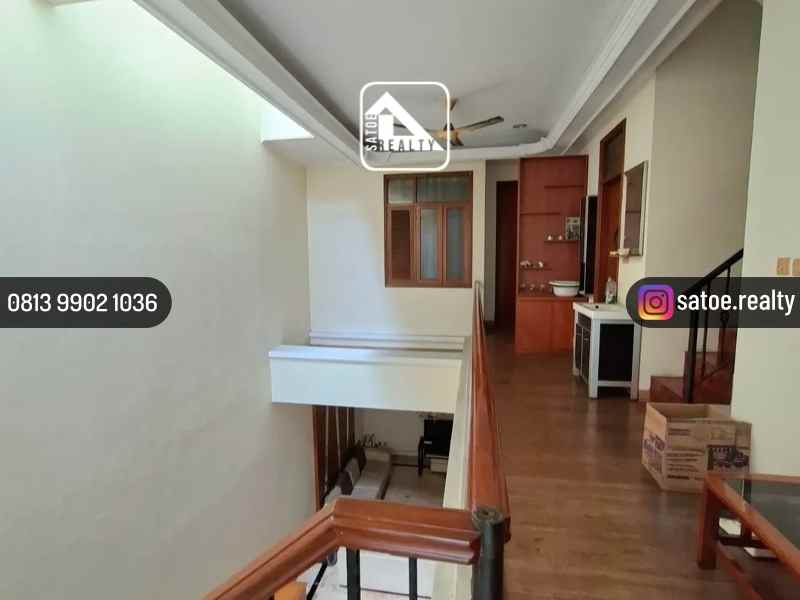 dijual rumah jl kartika utama pondok