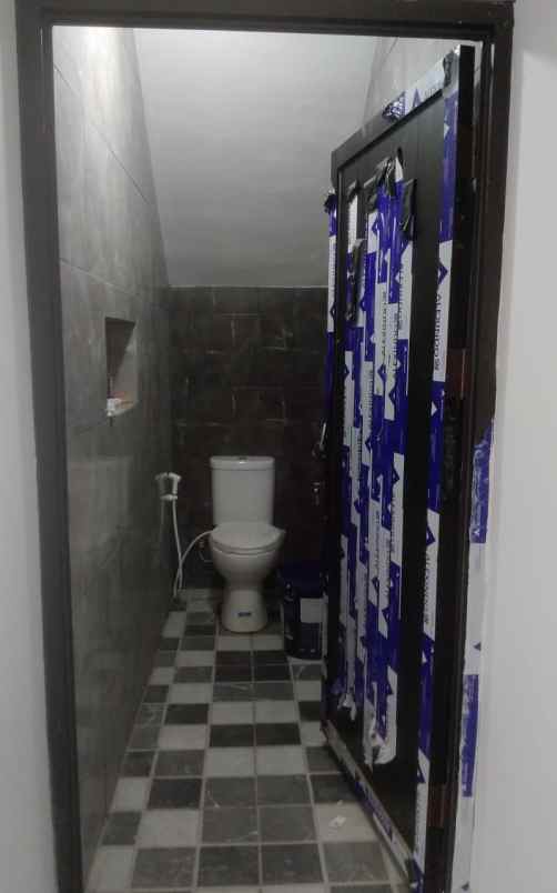 dijual rumah jl kelapa sawit cinere