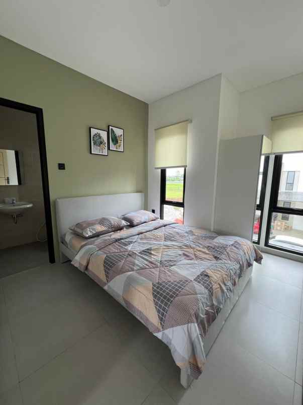 dijual rumah jl kemang pratama raya