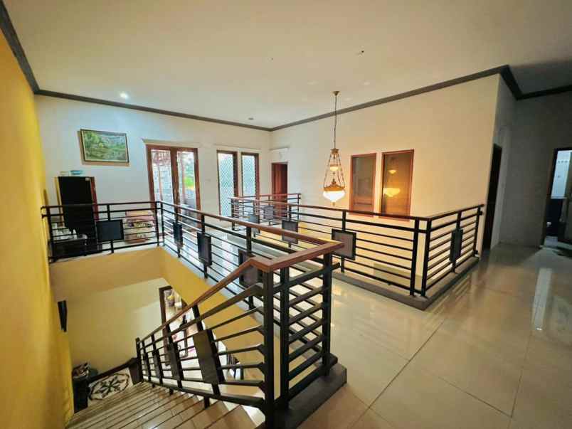 dijual rumah jl kincan raya jatibening