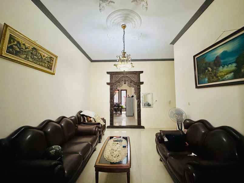 dijual rumah jl kincan raya jatibening