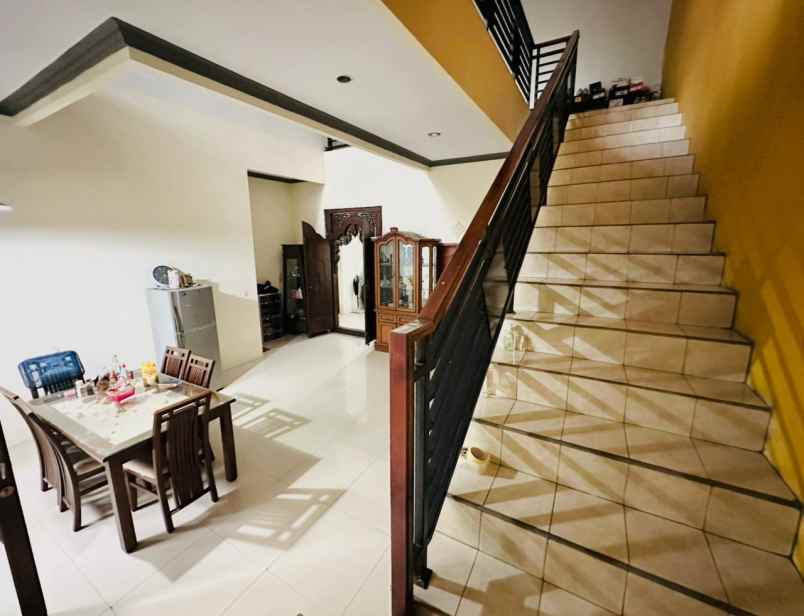 dijual rumah jl kincan raya jatibening