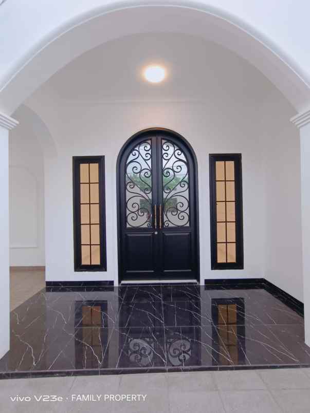 dijual rumah jl komplek joglo jakarta barat