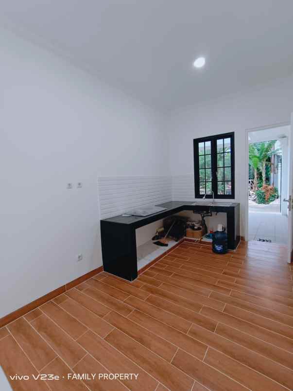 dijual rumah jl komplek joglo jakarta barat