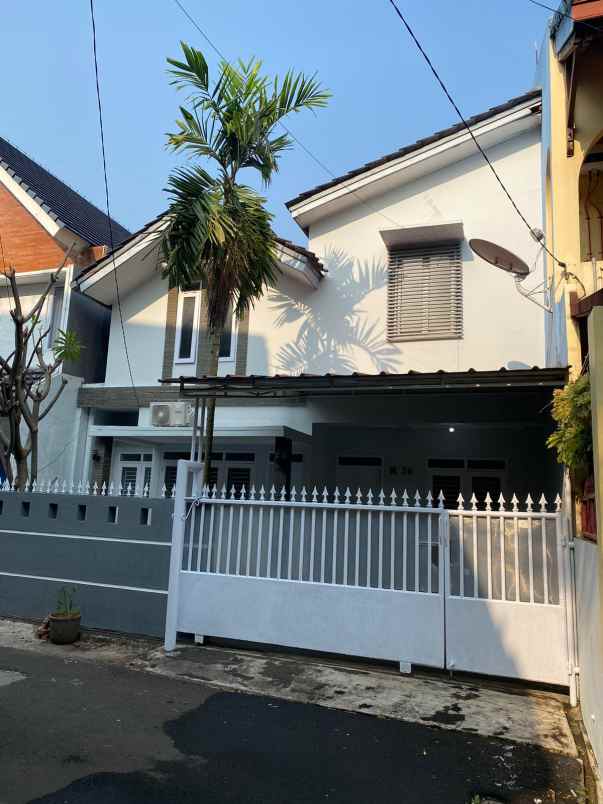 dijual rumah jl kp dukuh kramat jati