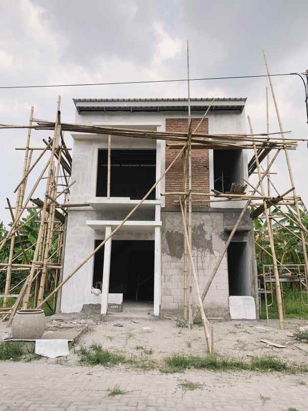 dijual rumah jl mangunkarso no 48 toyoresmi