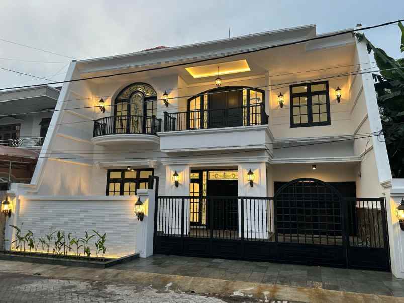 dijual rumah jl manyar kertoadi gebang