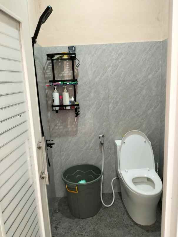 dijual rumah jl masjid pancoran mas depok