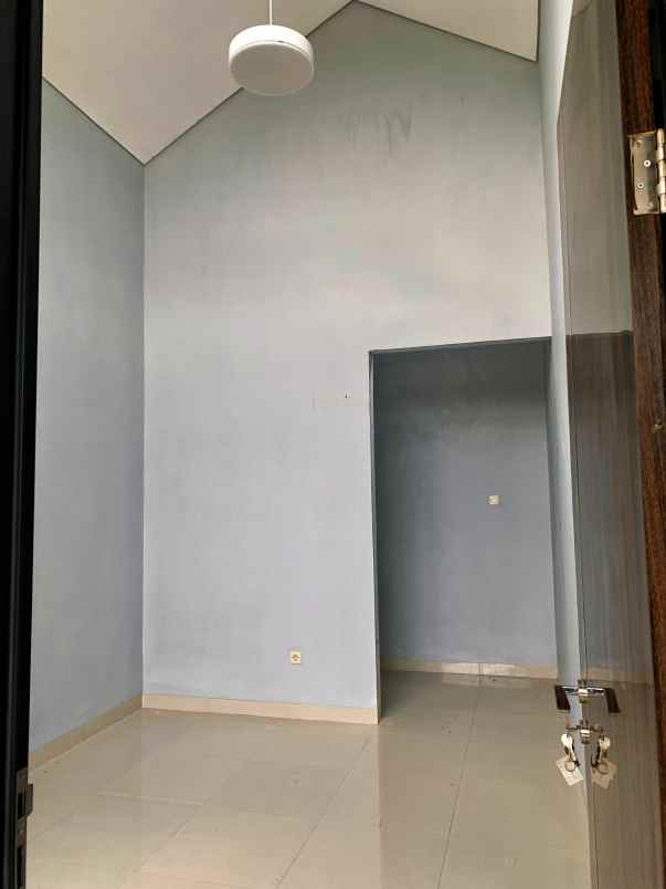 dijual rumah jl mekar sari ngamprah