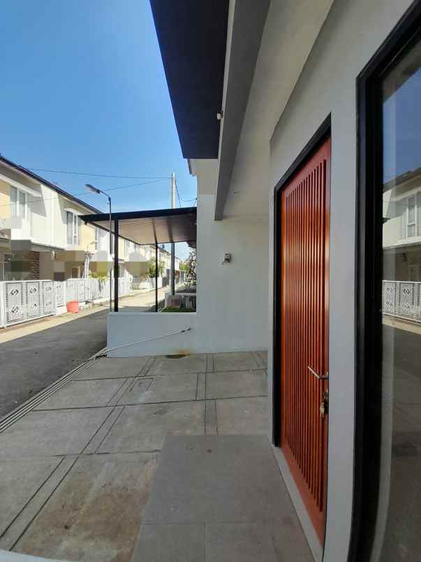 dijual rumah jl merkuri margahayu