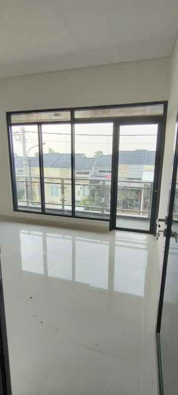 dijual rumah jl muchtar raya sawangan depok