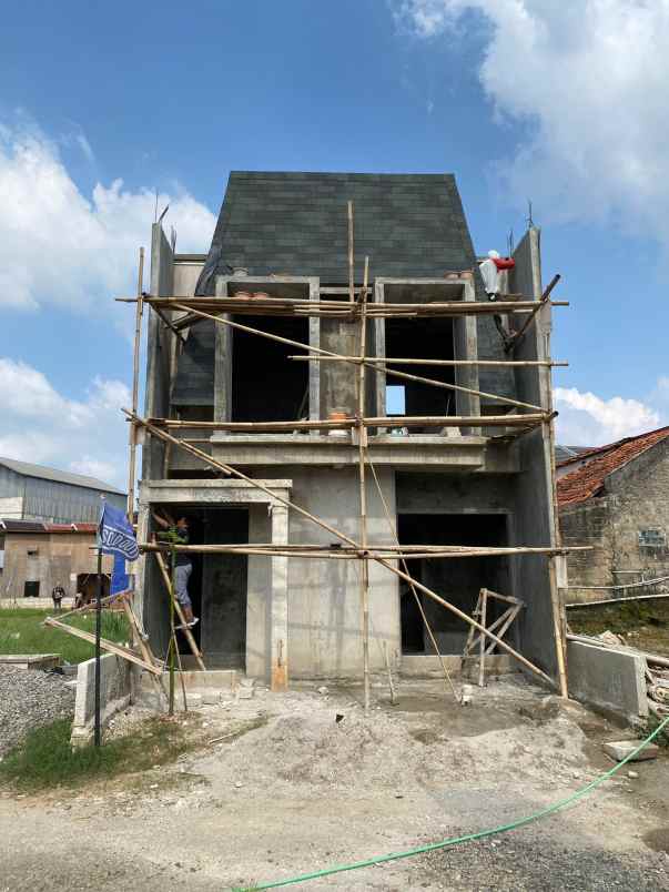 dijual rumah jl pahlawan kp bulak