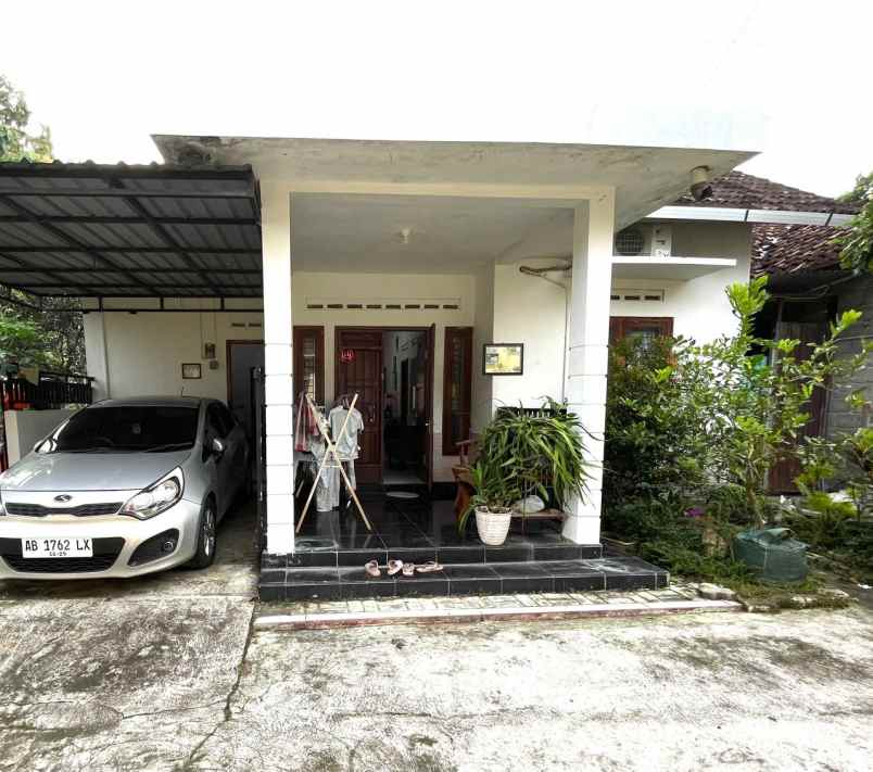 dijual rumah jl palagan gito gati