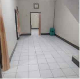 dijual rumah jl pariwisata cibogo surya