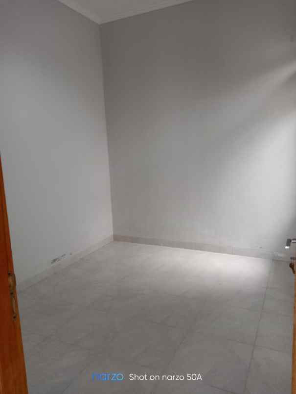 dijual rumah jl perum bilabong raya