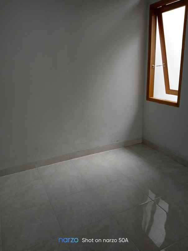 dijual rumah jl perum bilabong raya