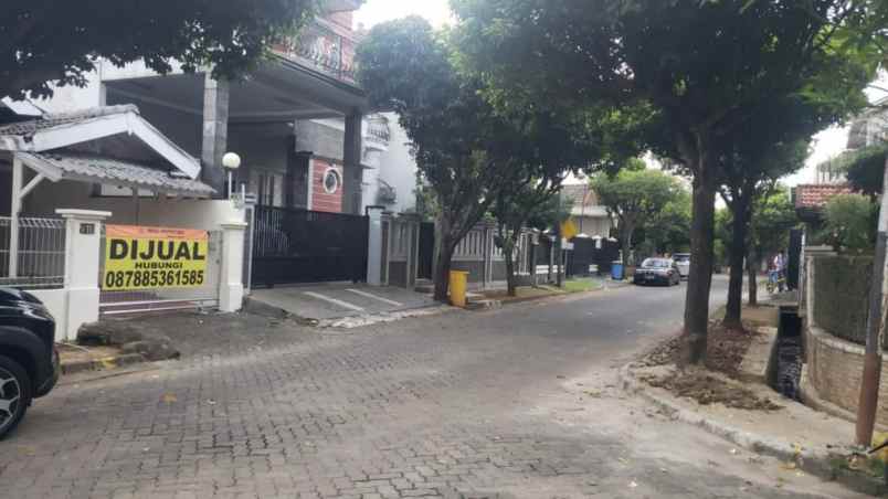 dijual rumah jl pratama 4 kemang