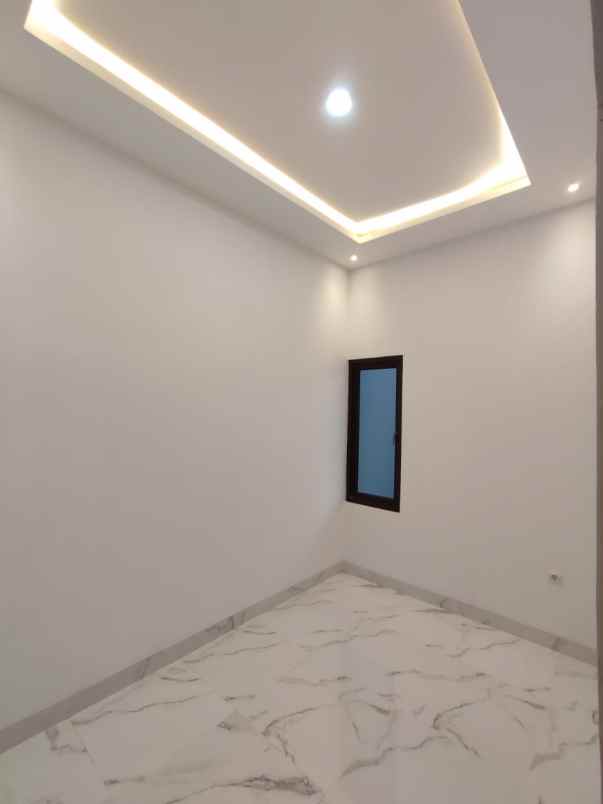 dijual rumah jl rawamangun jakarta timur