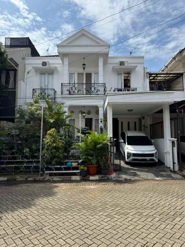 dijual rumah jl raya cireundeu