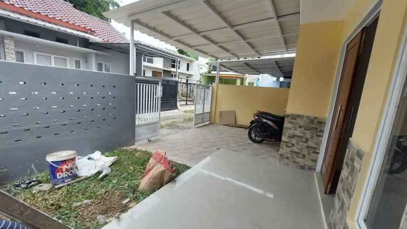dijual rumah jl raya parung serab