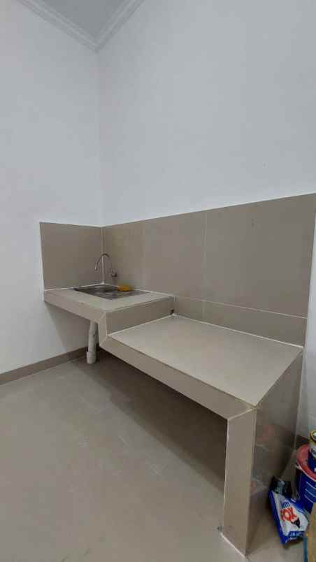 dijual rumah jl raya parung serab