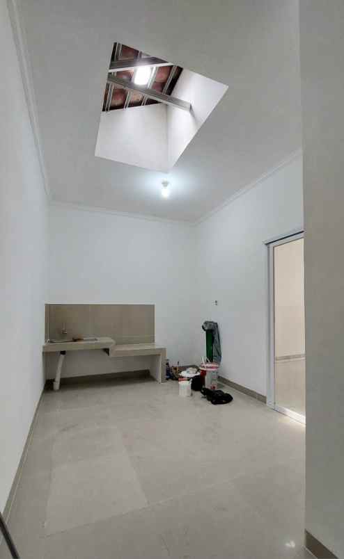 dijual rumah jl raya parung serab