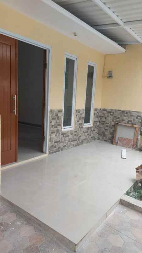 dijual rumah jl raya parung serab