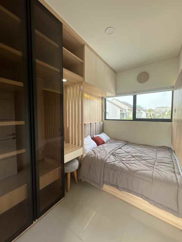 dijual rumah jl raya ujung aspal