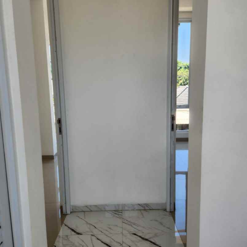 dijual rumah jl suka karya 1